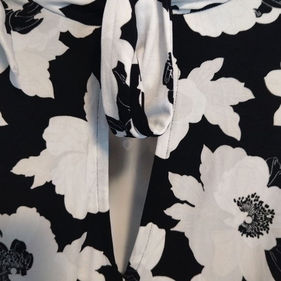 Lane Bryant Tie Neck Jersey Maxi Dress - Picture 12 of 13